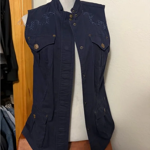 Double D Ranch Navy Embroidered Utility Vest - Picture 1 of 5